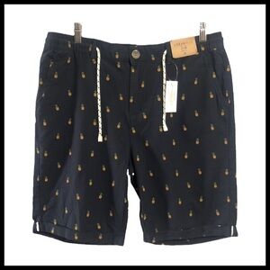 URBAN MAN Slim Pineapple Print Shorts